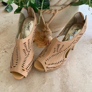 Tan high heels sandal